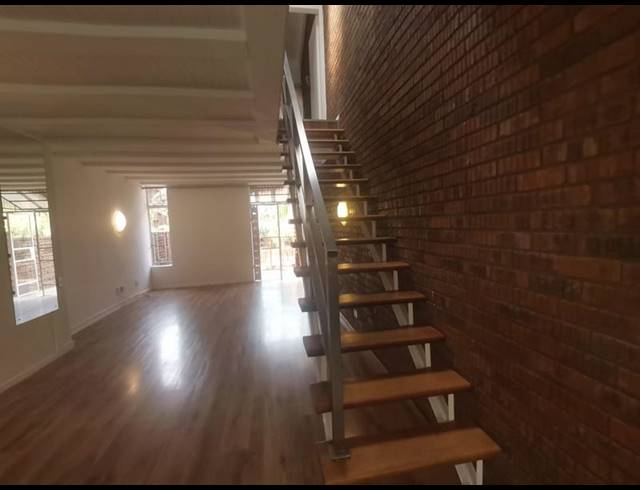 2 BEDROOM TOWNHOUSE FOR SALE IN THE HILL